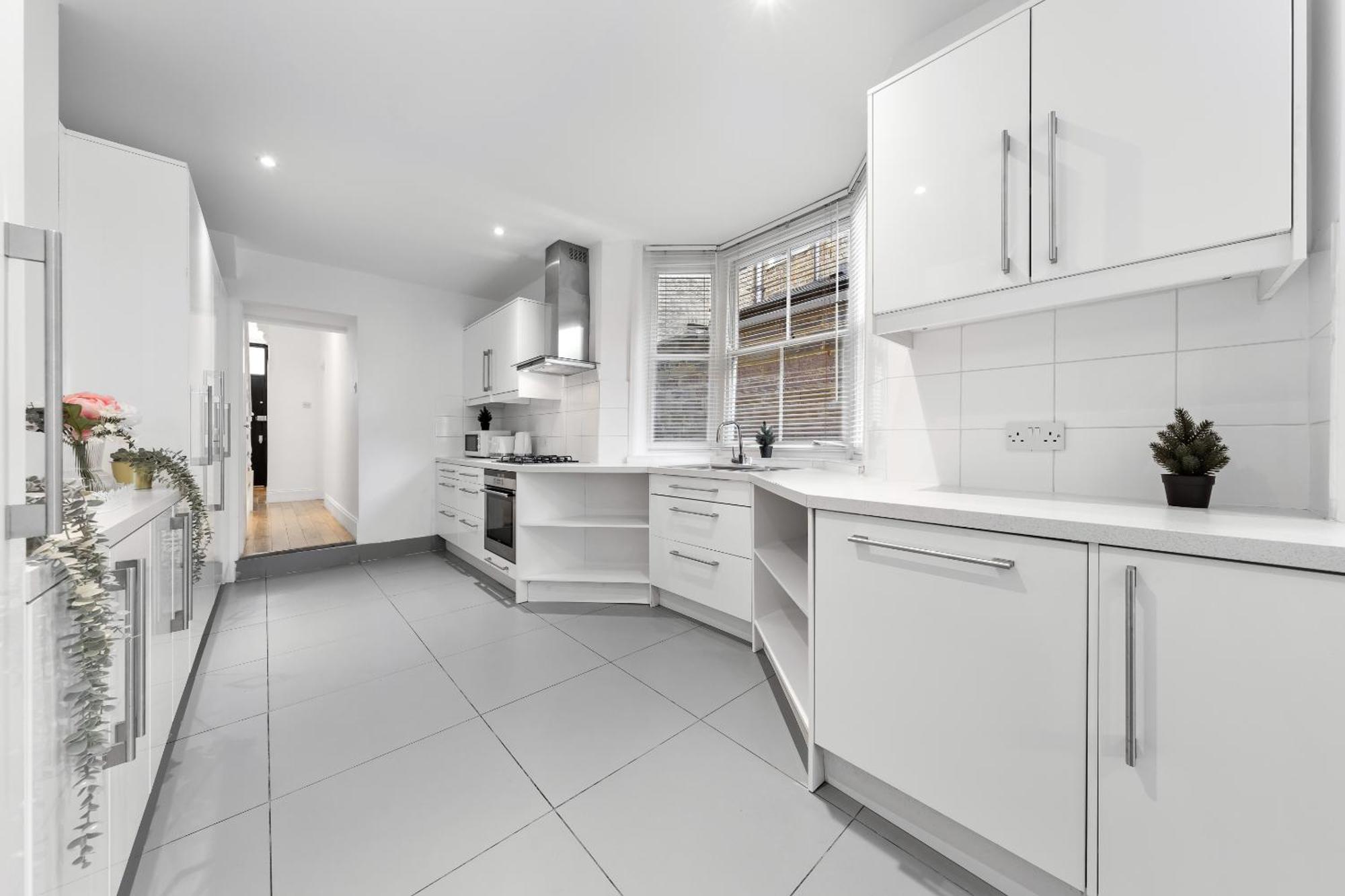 Luxury 4-Bedroom Modern Flat In Central London Steps From Station, Sleeps 9 In Style! Eksteriør billede