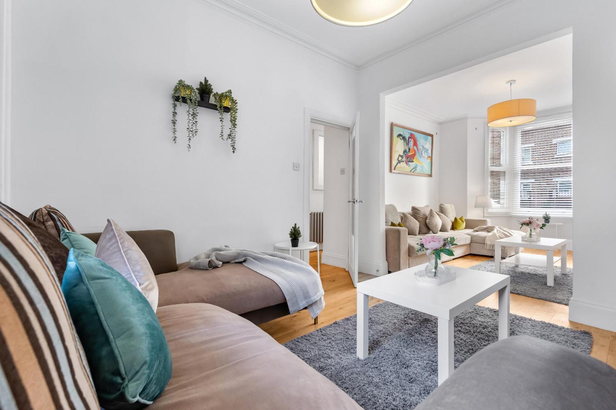 Luxury 4-Bedroom Modern Flat In Central London Steps From Station, Sleeps 9 In Style! Eksteriør billede