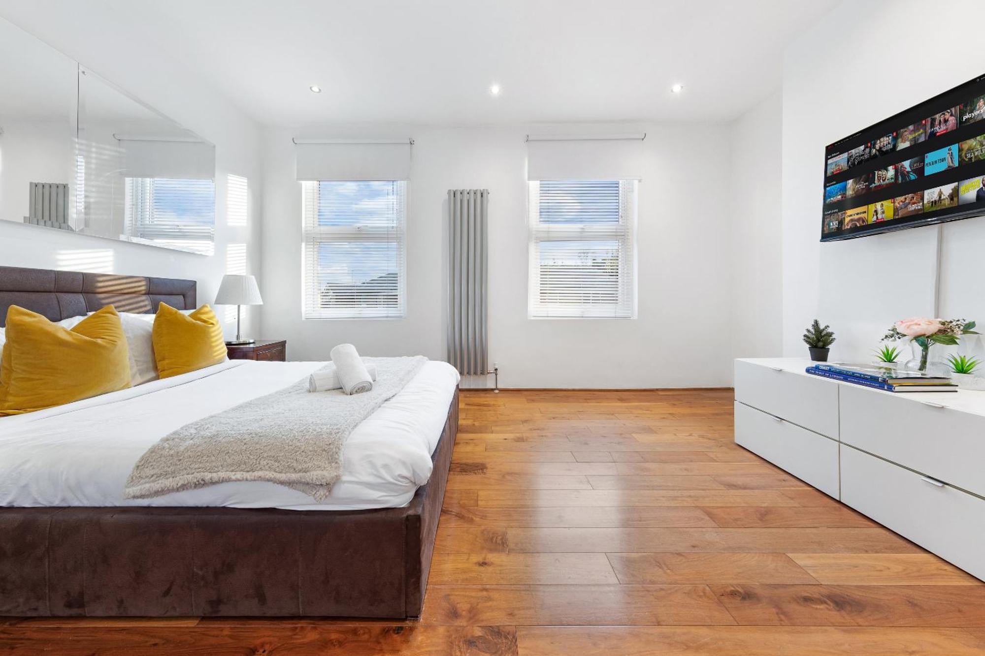 Luxury 4-Bedroom Modern Flat In Central London Steps From Station, Sleeps 9 In Style! Eksteriør billede