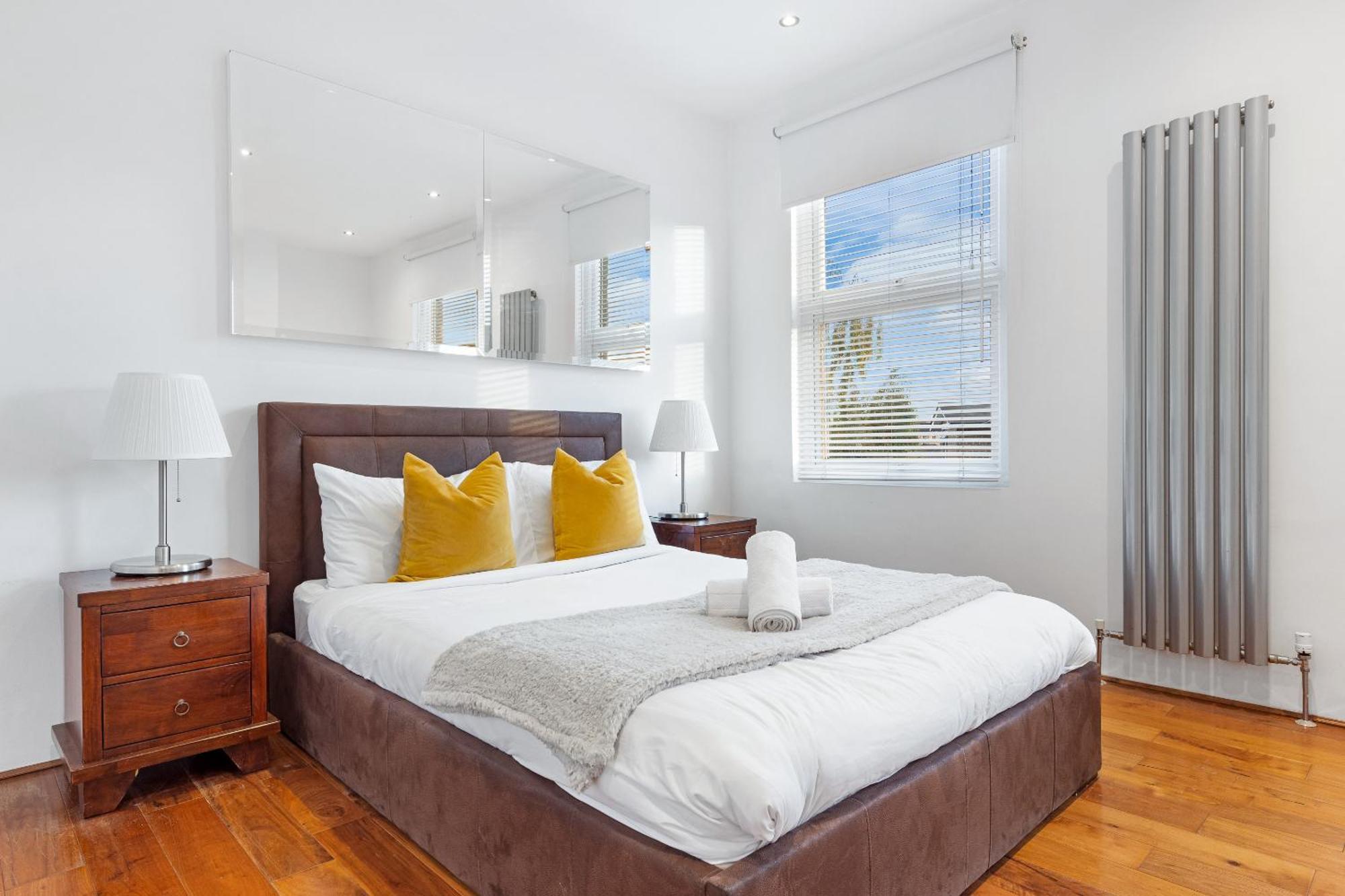 Luxury 4-Bedroom Modern Flat In Central London Steps From Station, Sleeps 9 In Style! Eksteriør billede