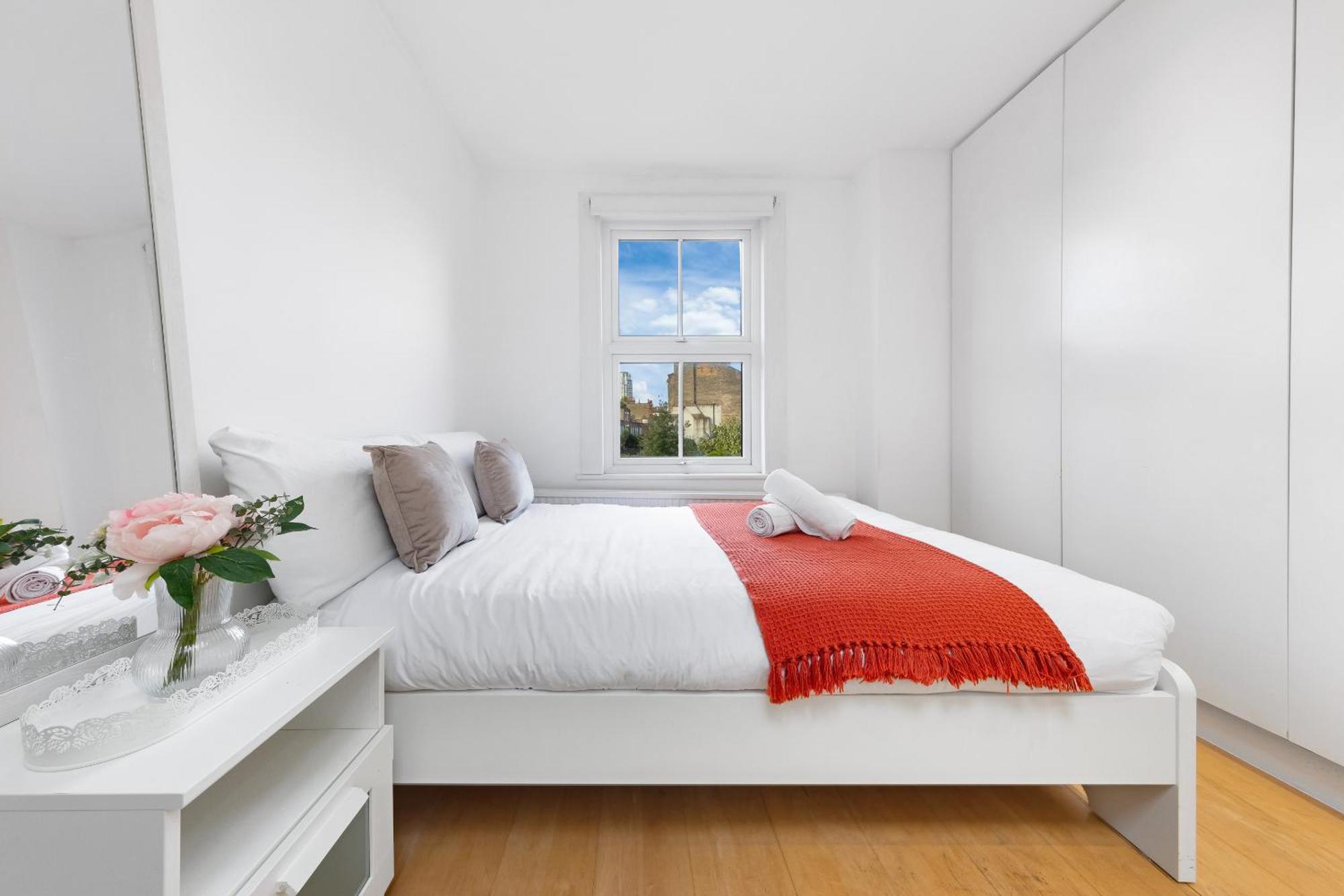 Luxury 4-Bedroom Modern Flat In Central London Steps From Station, Sleeps 9 In Style! Eksteriør billede