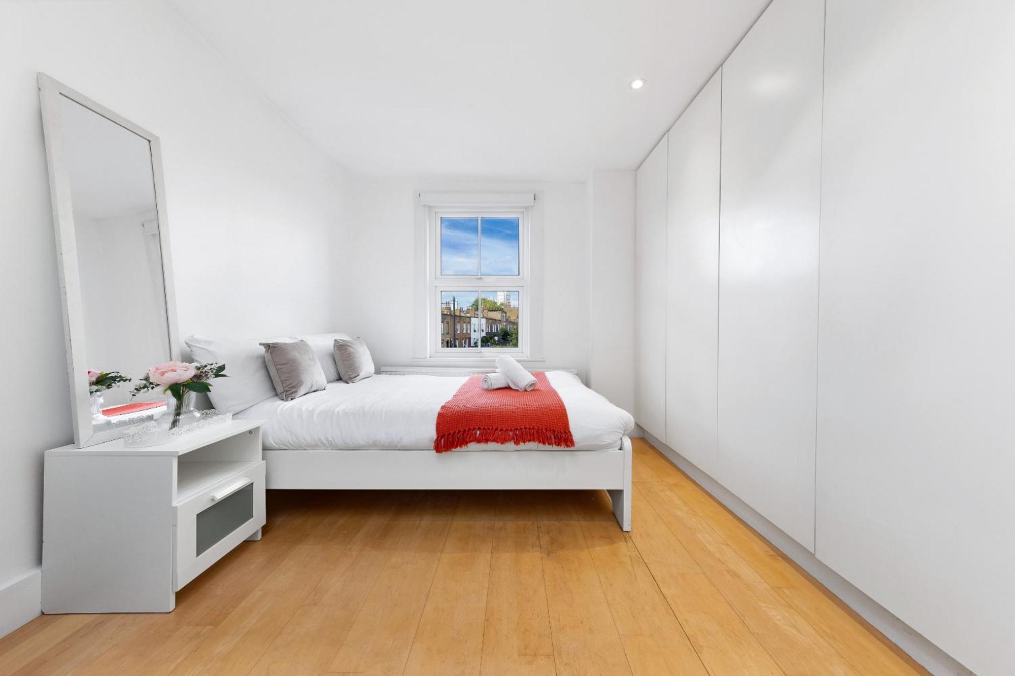 Luxury 4-Bedroom Modern Flat In Central London Steps From Station, Sleeps 9 In Style! Eksteriør billede