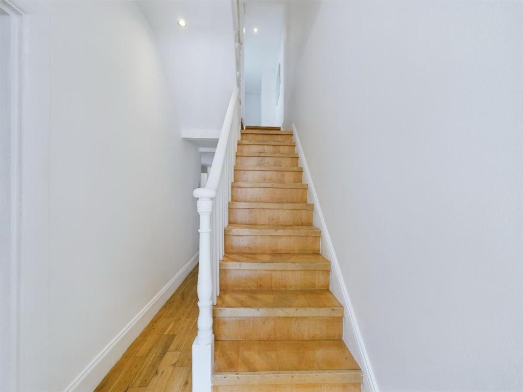 Luxury 4-Bedroom Modern Flat In Central London Steps From Station, Sleeps 9 In Style! Værelse billede