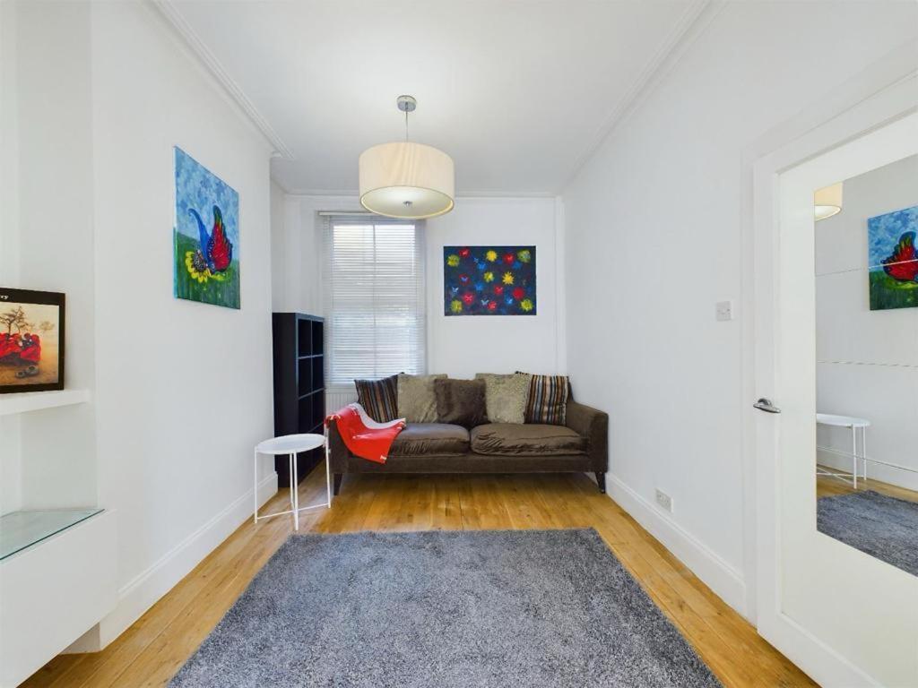 Luxury 4-Bedroom Modern Flat In Central London Steps From Station, Sleeps 9 In Style! Værelse billede