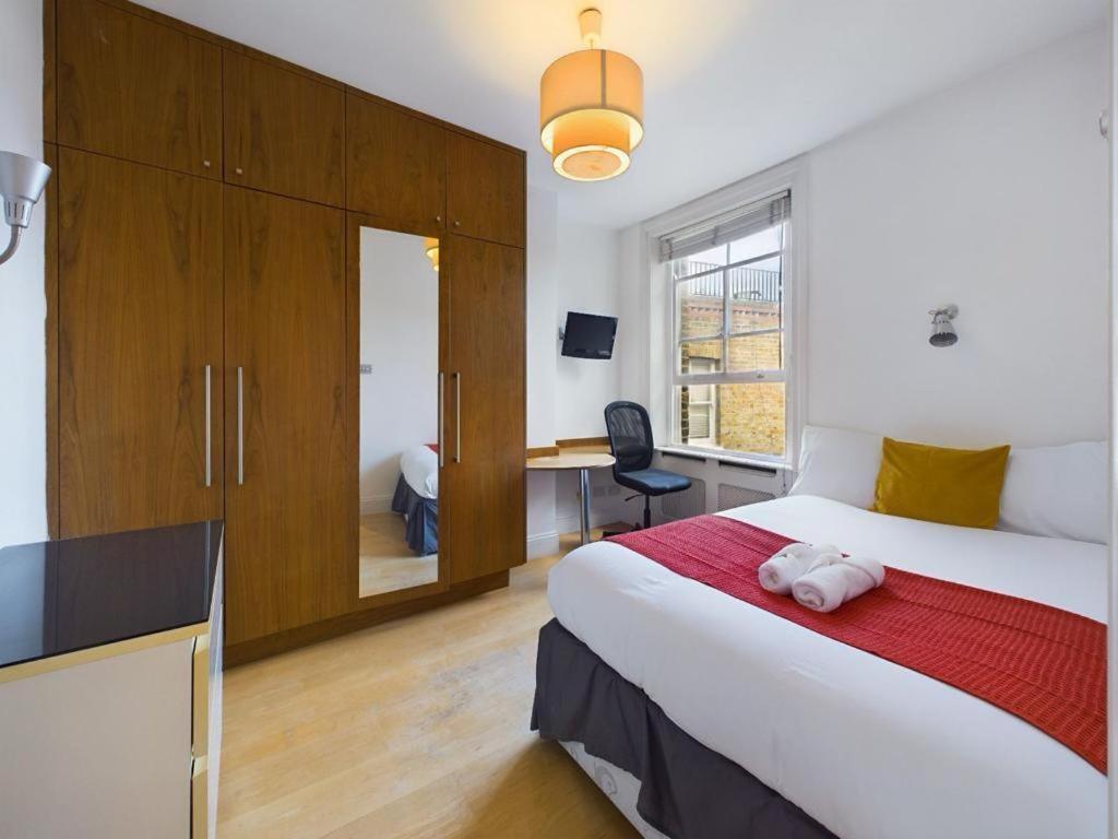 Luxury 4-Bedroom Modern Flat In Central London Steps From Station, Sleeps 9 In Style! Værelse billede